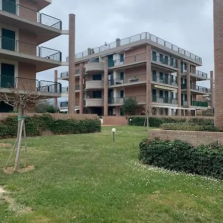 Tranquillo Con Patio E Piscina Apartment *