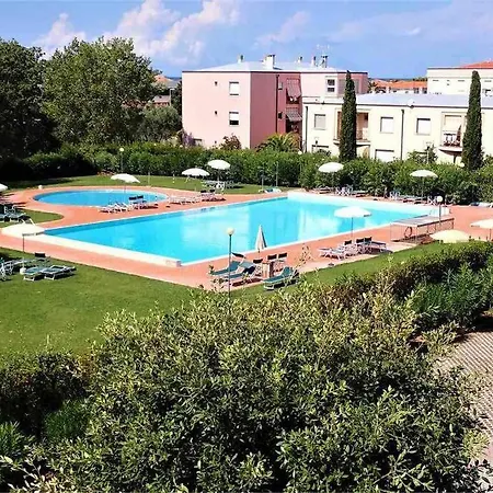 Apartment Tranquillo Con Patio E Piscina